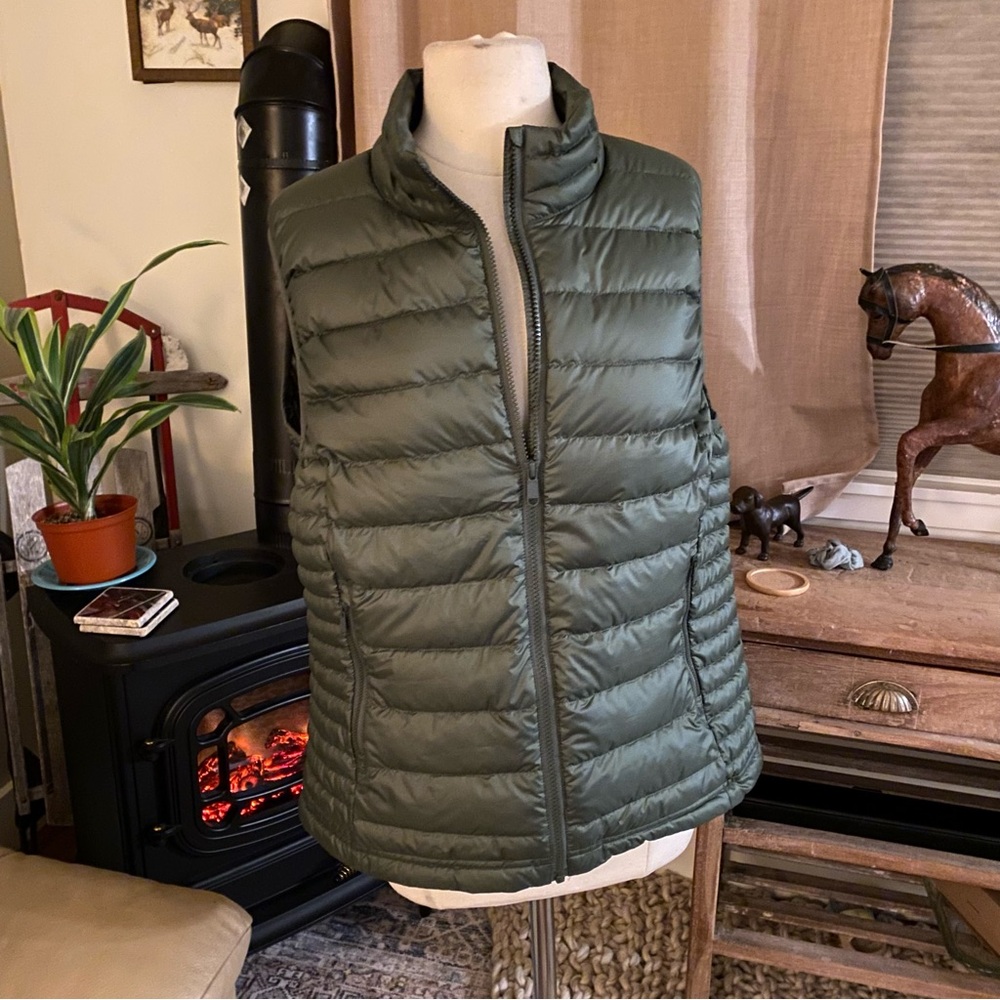 Quince Lightweight Down Packable Puffer Vest 700 Fill Goose Down Olive Green XL